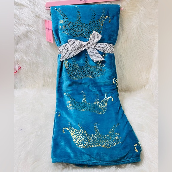 Juicy Couture Throw Blanket - Picture 3 of 4